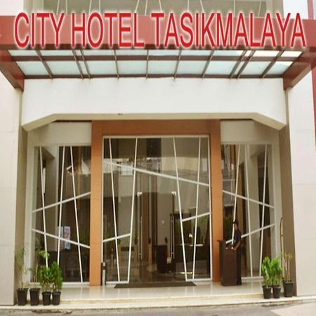 City Hotel Tasikmalaya Buitenkant foto